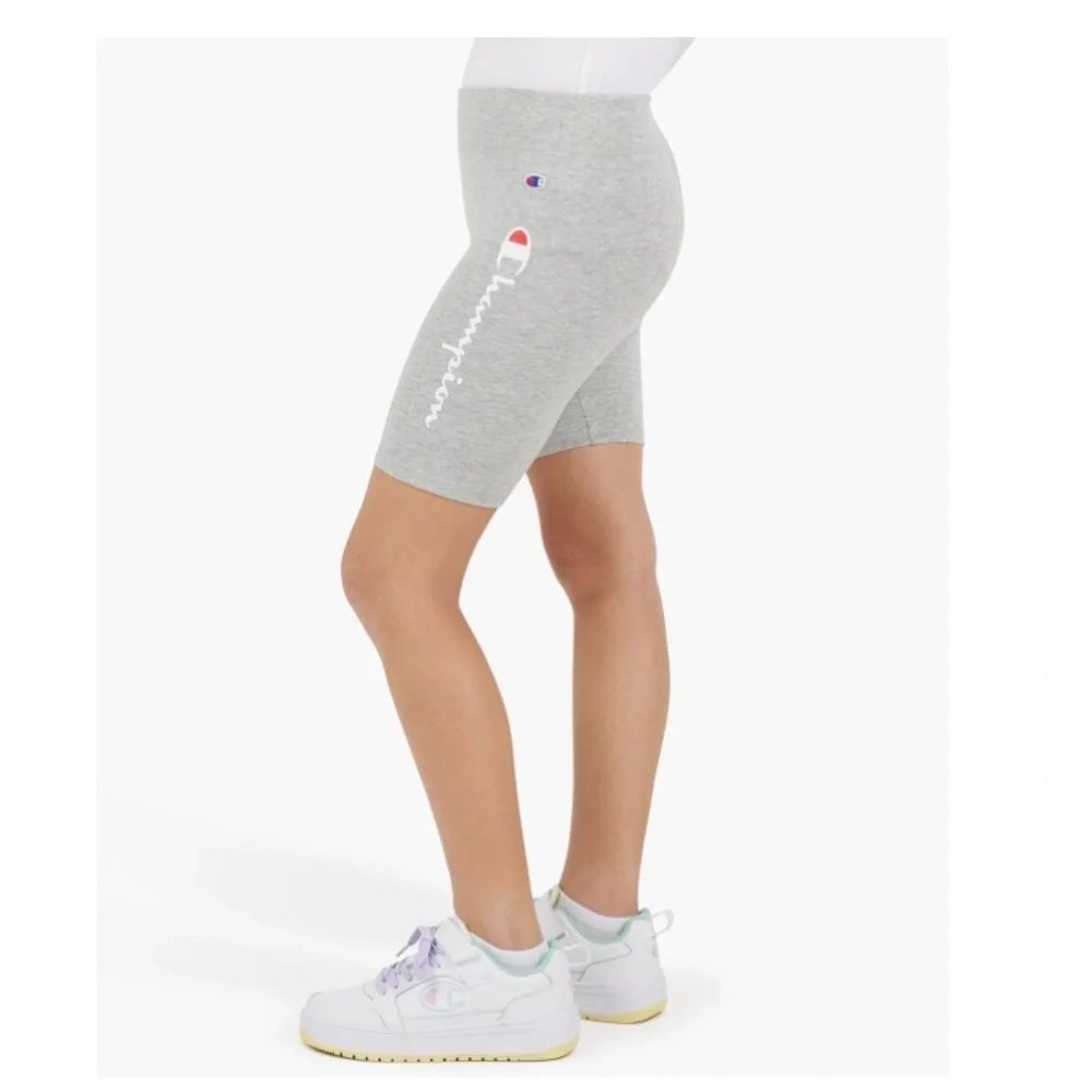 TWO Champion girls bike shorts